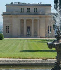 Pavillon de musique au ch�teau de Louveciennes - Disponible sur Wikicommons